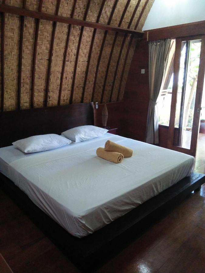 Gili Smile Bungalow Gili Trawangan Exterior photo